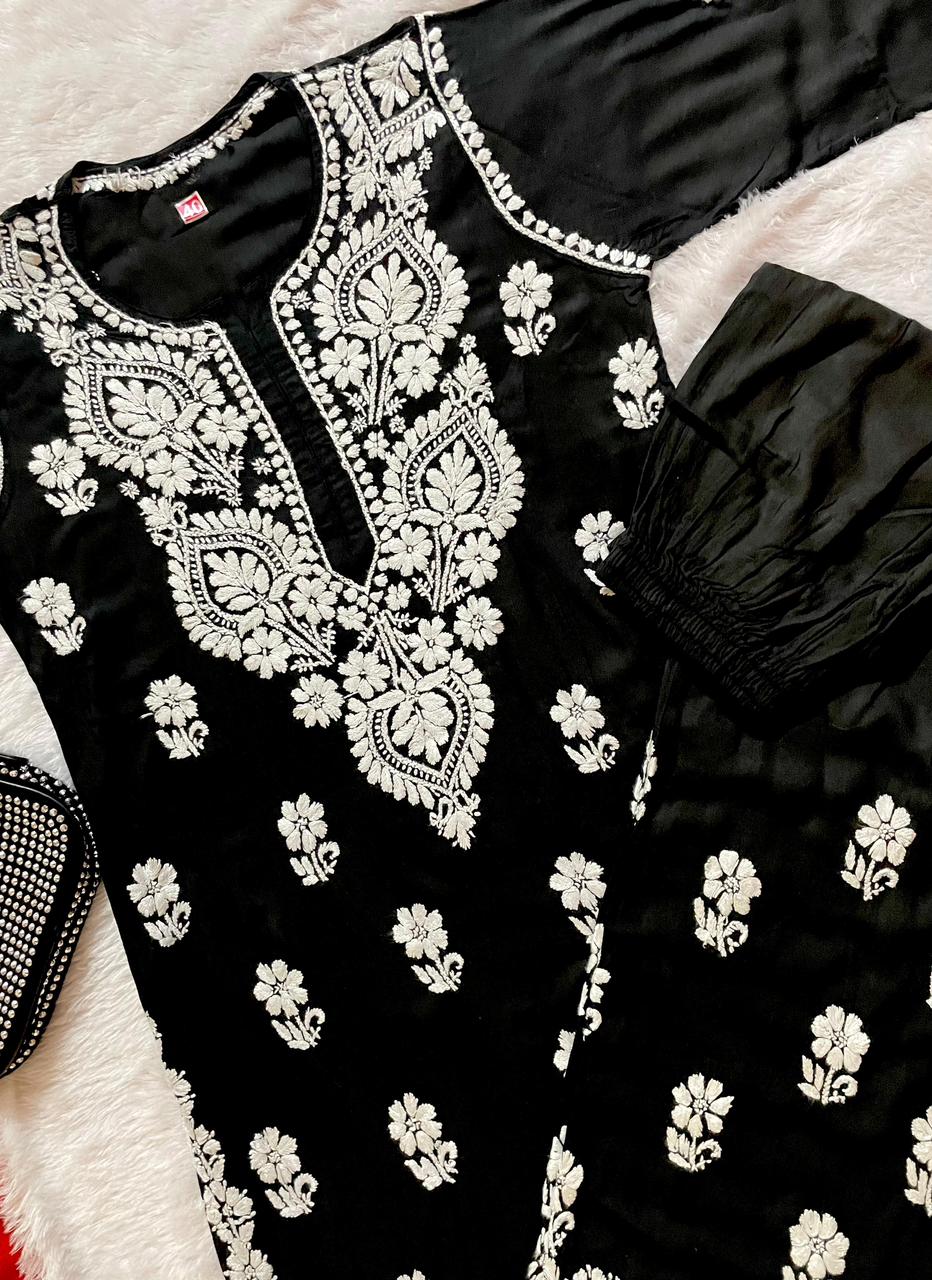 HEAVY HAND EMBRIODERED CHIKANKARI SET