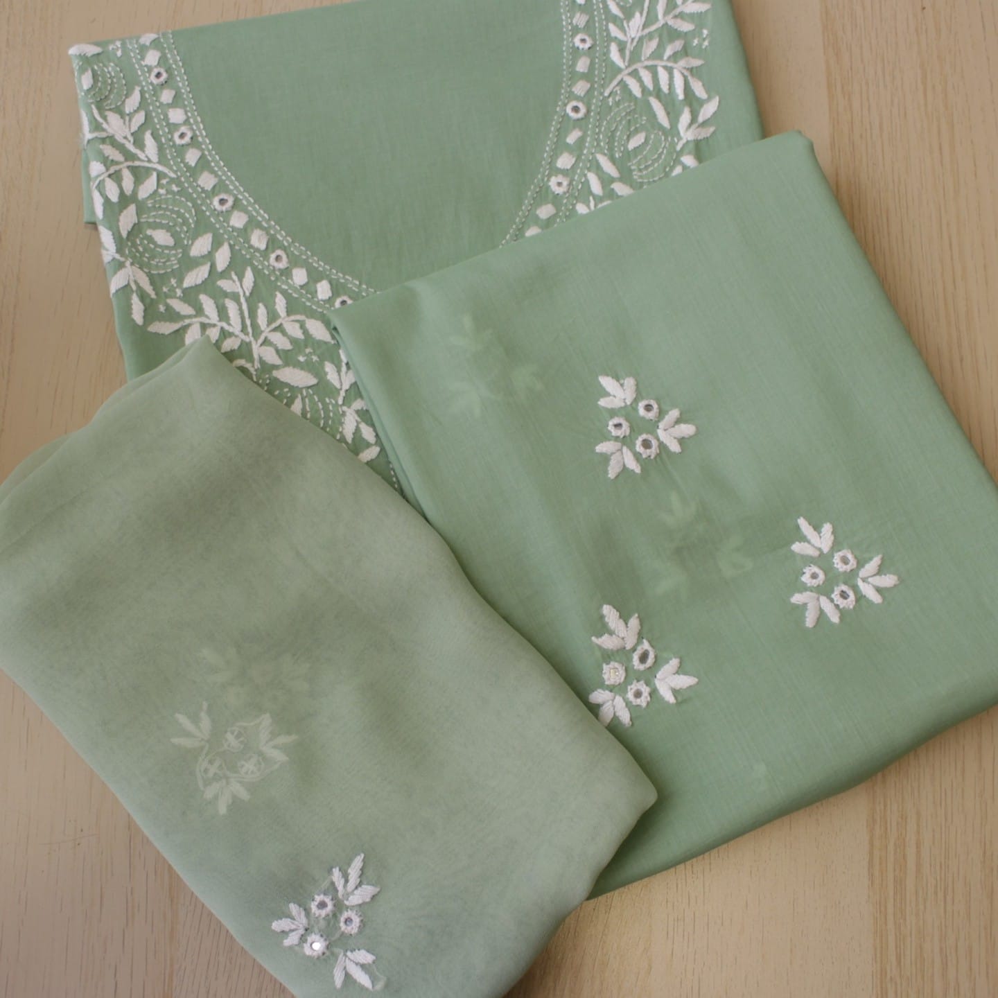 UNSTITCHED 3 PIECE HAND EMBRIODERED AND MIRROR WORK