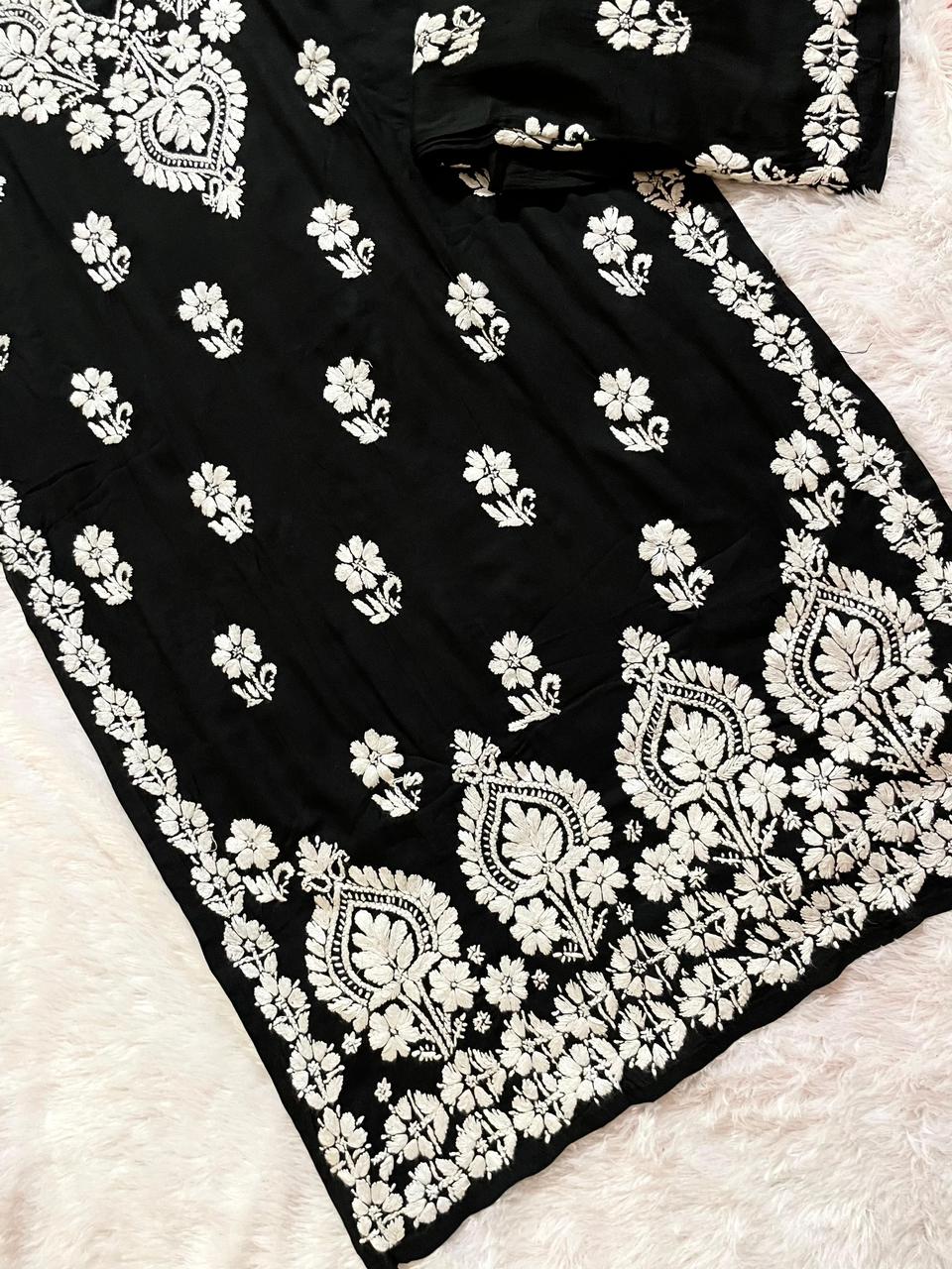 HEAVY HAND EMBRIODERED CHIKANKARI SET