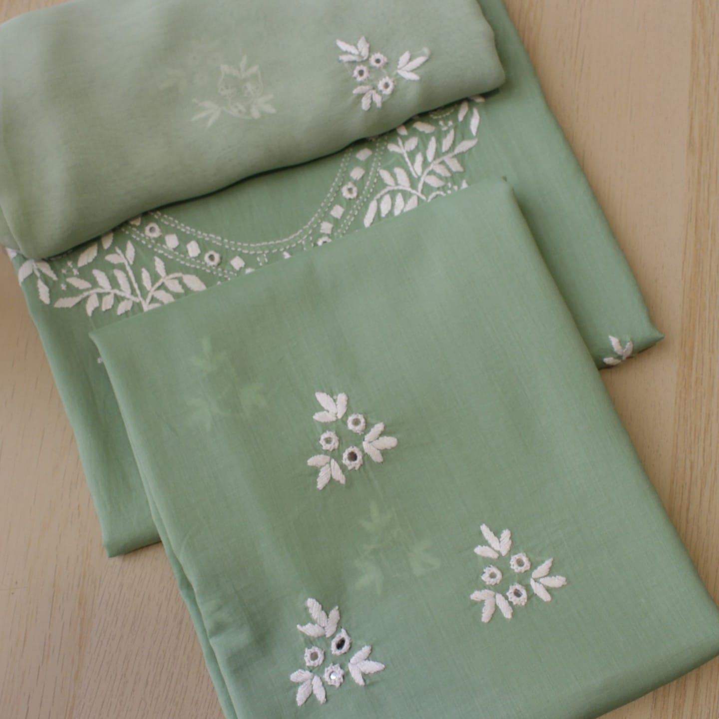 UNSTITCHED 3 PIECE HAND EMBRIODERED AND MIRROR WORK